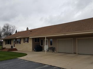 2916 Hubertus Rd, Germantown, WI 53022