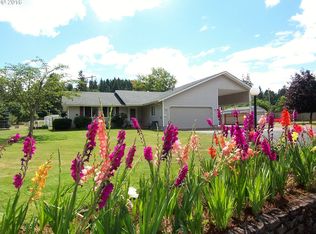 76876 Ridge Dr, Cottage Grove, OR 97424