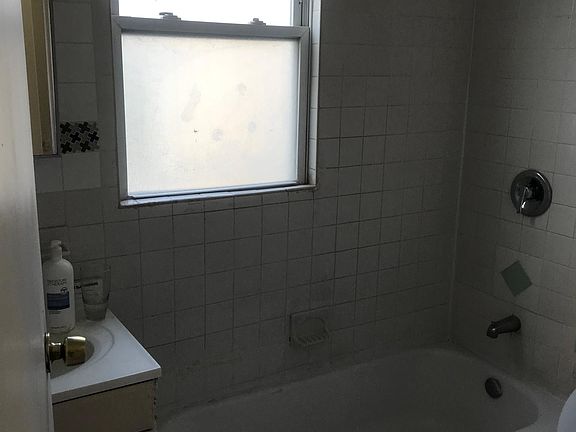 3rd image of 235 Rhode Island Ave