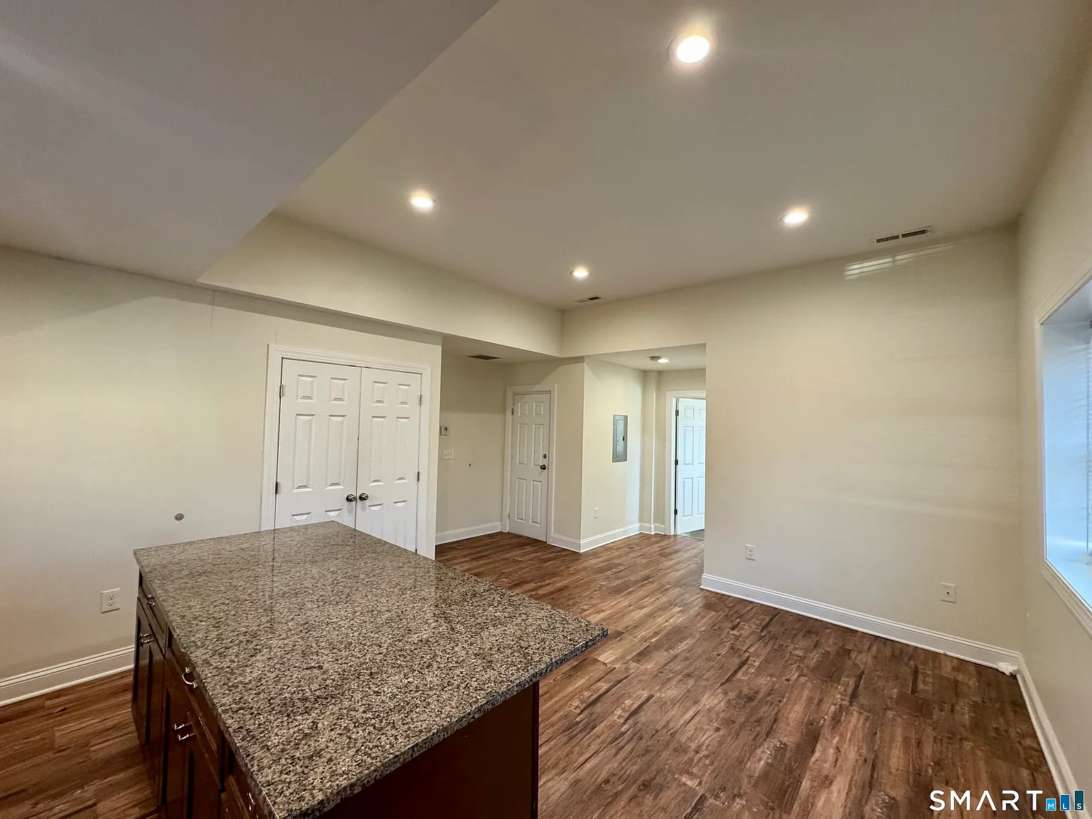 1 bed, 1.0 bath, 600 sqft, $1,600 — Photo 2