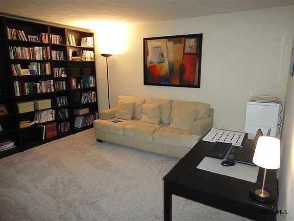 5th image of 320 Sanrue Dr
