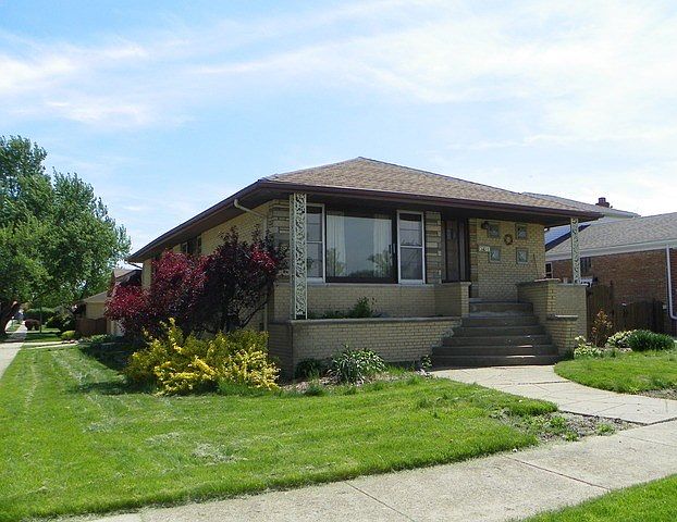 1st image of 2625 W 93rd Pl
