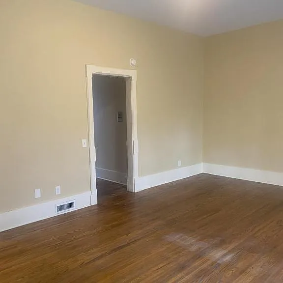 144 Gibbs St #1 — Photo 5