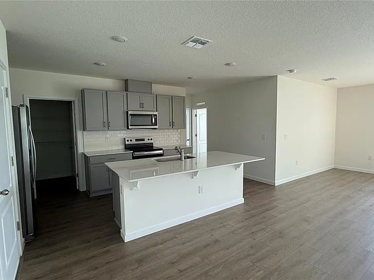 2066 Walnut Creek Dr — Photo 7
