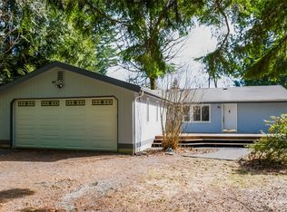 402 Sprague Valley Dr, Maple Falls, WA 98266