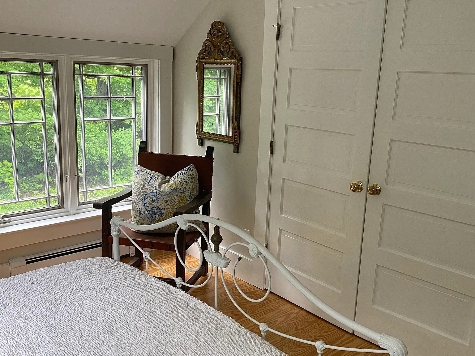4 bed, 4884 sqft, $1,600 — Photo 3