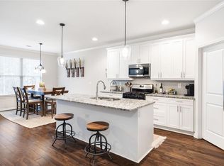 5725 Warmstone Ln, Suwanee, GA 30024