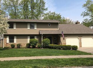 1064 Parkside Dr, Columbus, IN 47203