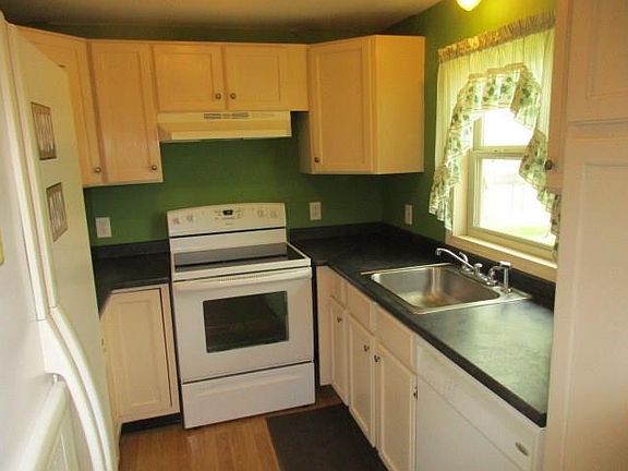 3rd image of 602 S Vine St