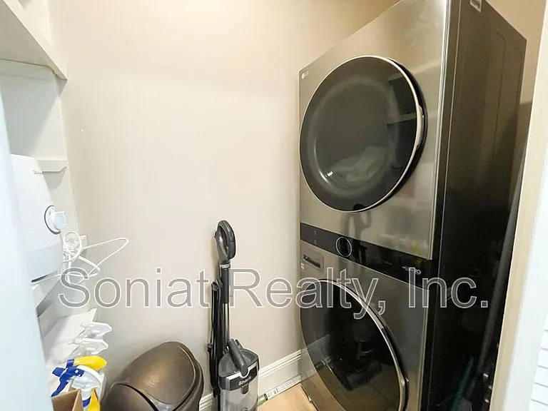 936 Conti St #11 — Photo 12