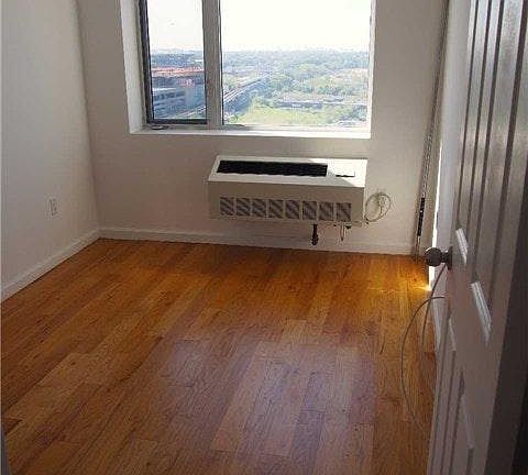 4th image of 3720 Prince St #12H