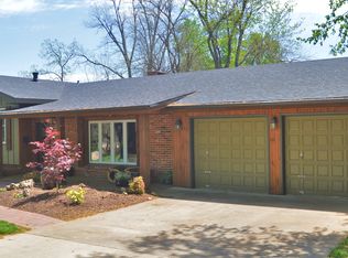 2914 E Crestview St, Springfield, MO 65804