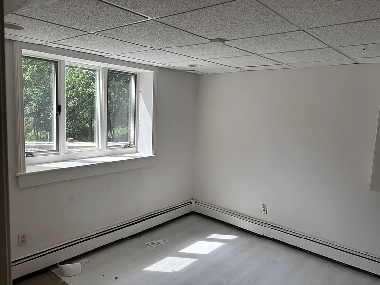 426 Conant Rd — Photo 4