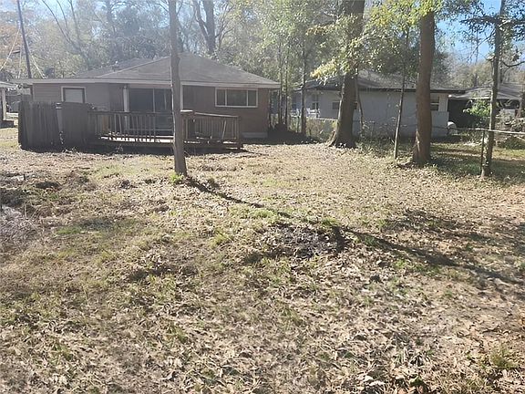 4th image of 748 Pine Tree St