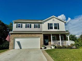 311 Old Farm Ln, Lapeer, MI 48446