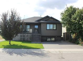 426 N 10b St, Lethbridge County, AB T0L 1S0