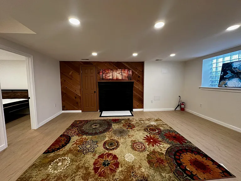 3225 Chestnut St NE #B — Photo 26