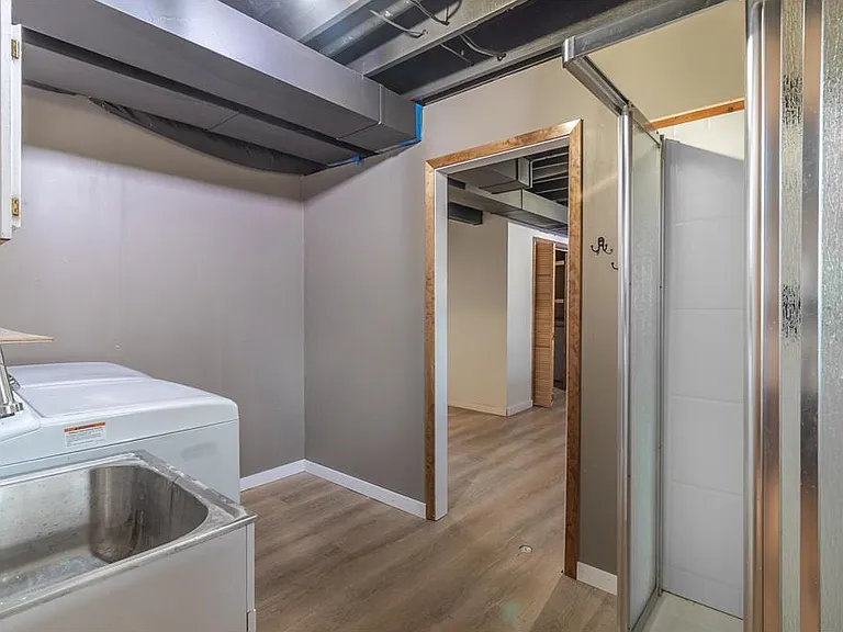 919 Forest Dr — Photo 17