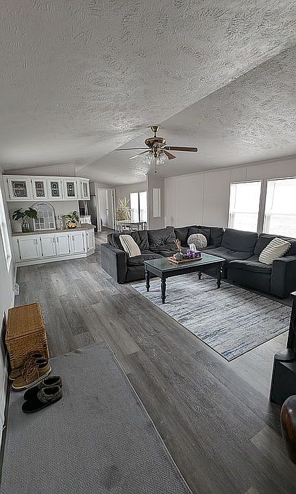 1st image of 1023 Collins Dr