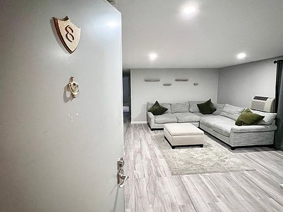 2nd image of 11 Royal Crest Dr APT 8