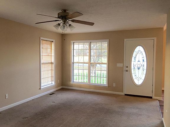 5th image of 14 Aspen Hills Dr