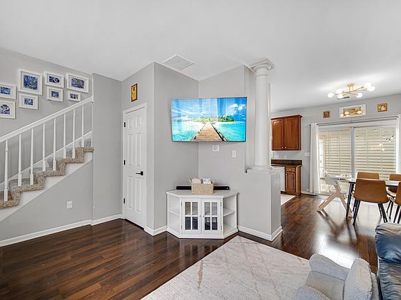 4th image of 8822 Saint James Pl