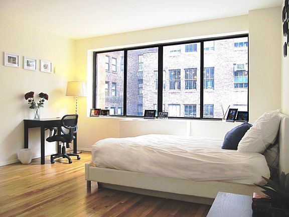 4th image of 408 8th Ave APT 8A