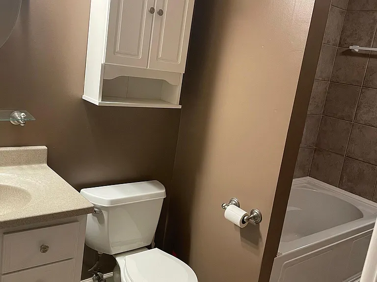 1833 Lemont Dr — Photo 5