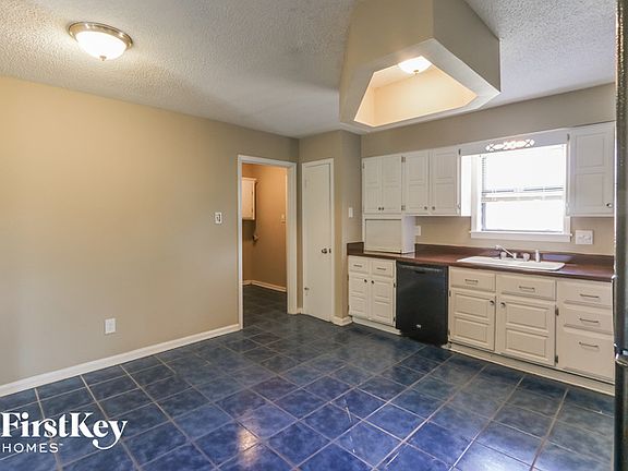 4th image of 3822 Silver Chalice Dr
