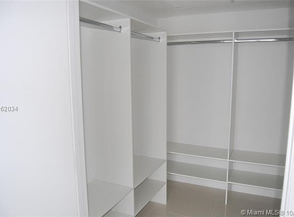 5th image of 485 Brickell Ave APT 2211