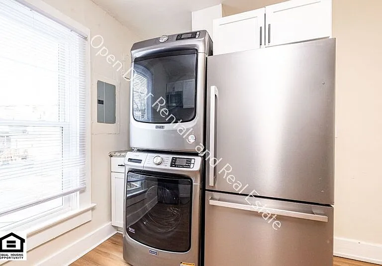 2516 S Lafayette St — Photo 9