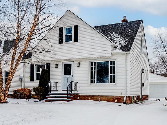 2nd image of 375 E 324th St