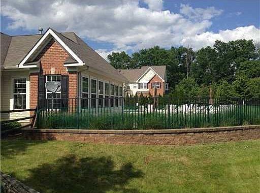 Club House-2