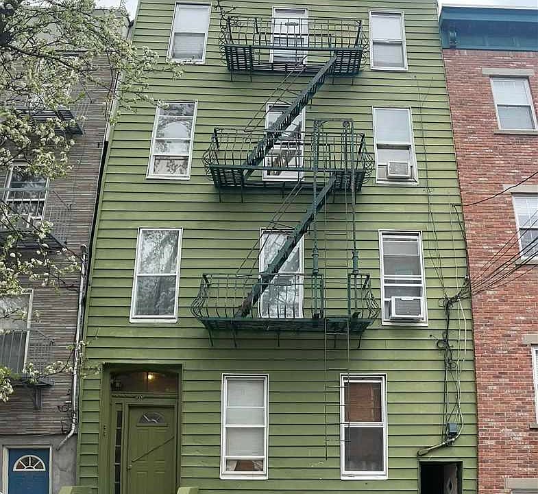 1st image of 316 5th St APT 2