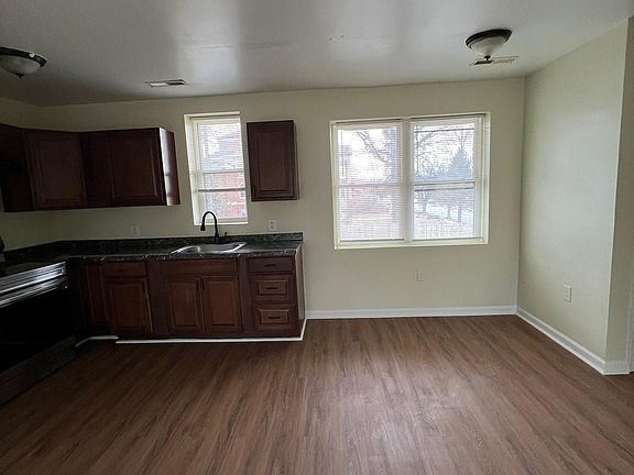 5th image of 4300 Liberty Heights Ave #2D