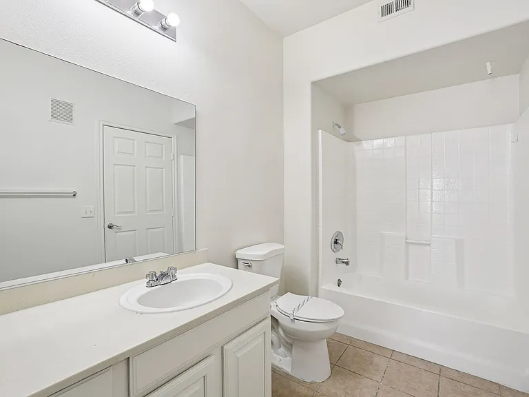 Sunrise Park Condominiums — Photo 19
