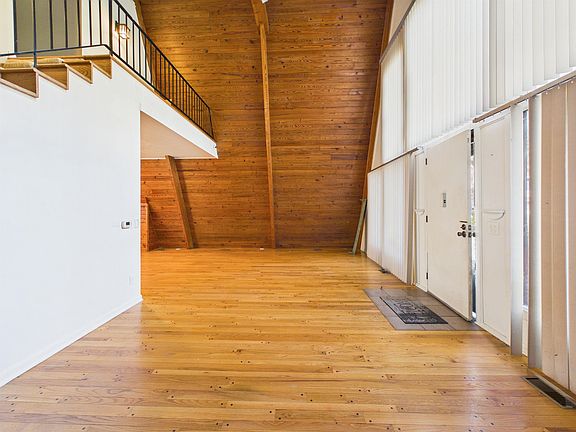 3rd image of 248 Gideon Rd