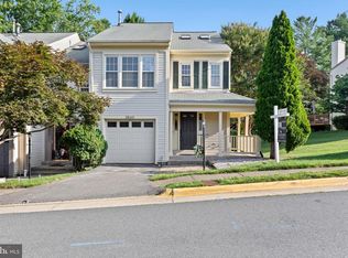 3860 Waythorn Pl, Fairfax, VA 22033