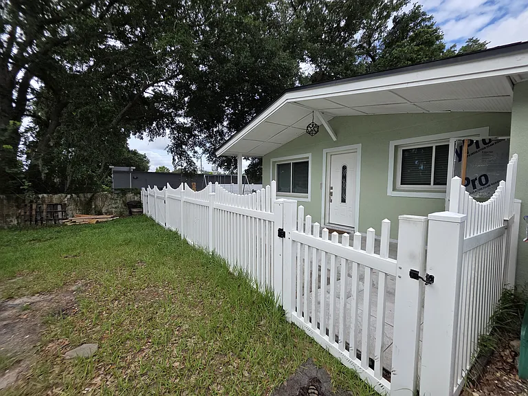 310 S Ulysses Dr — Photo 2