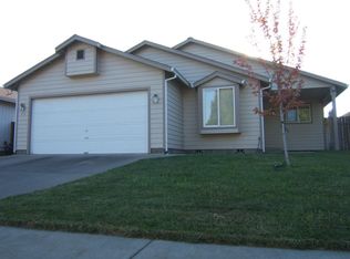 612 SW Larch Rd, Grants Pass, OR 97526