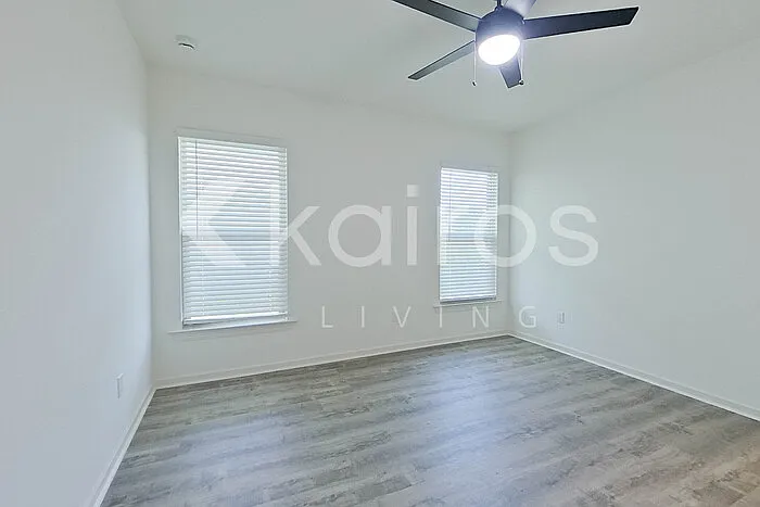 215 Peppercorn Way — Photo 18