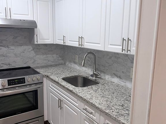 2nd image of 204 Canterbury I