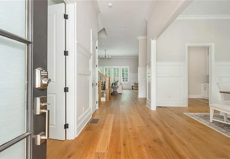1169 Dorby Park Dr NE — Photo 2