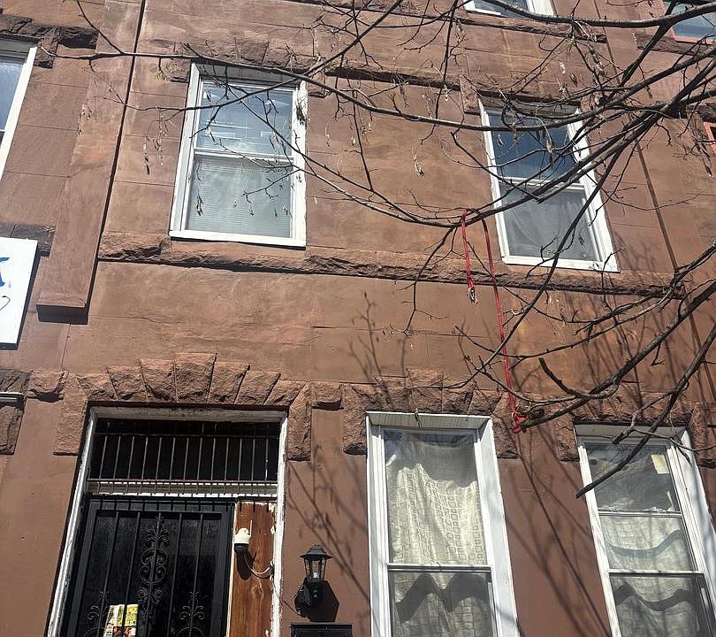 1st image of 3105 W Diamond St