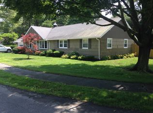 14 Cherry Rd, Beverly, MA 01915