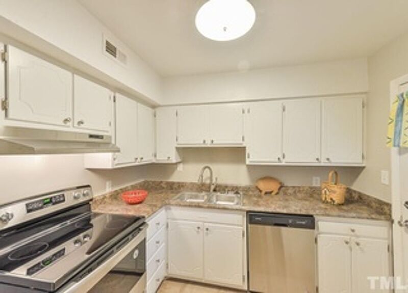 1st image of 220 Elizabeth St APT D10