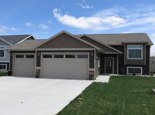 202 Lindsay Dr, Aurora, SD 57002
