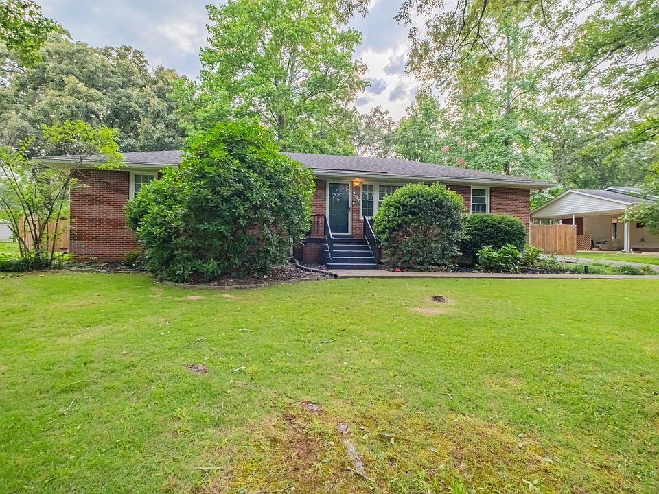 1st image of 207 Westwood Dr