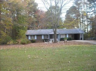 2374 Floyd Clark Cir, Acworth, GA 30102