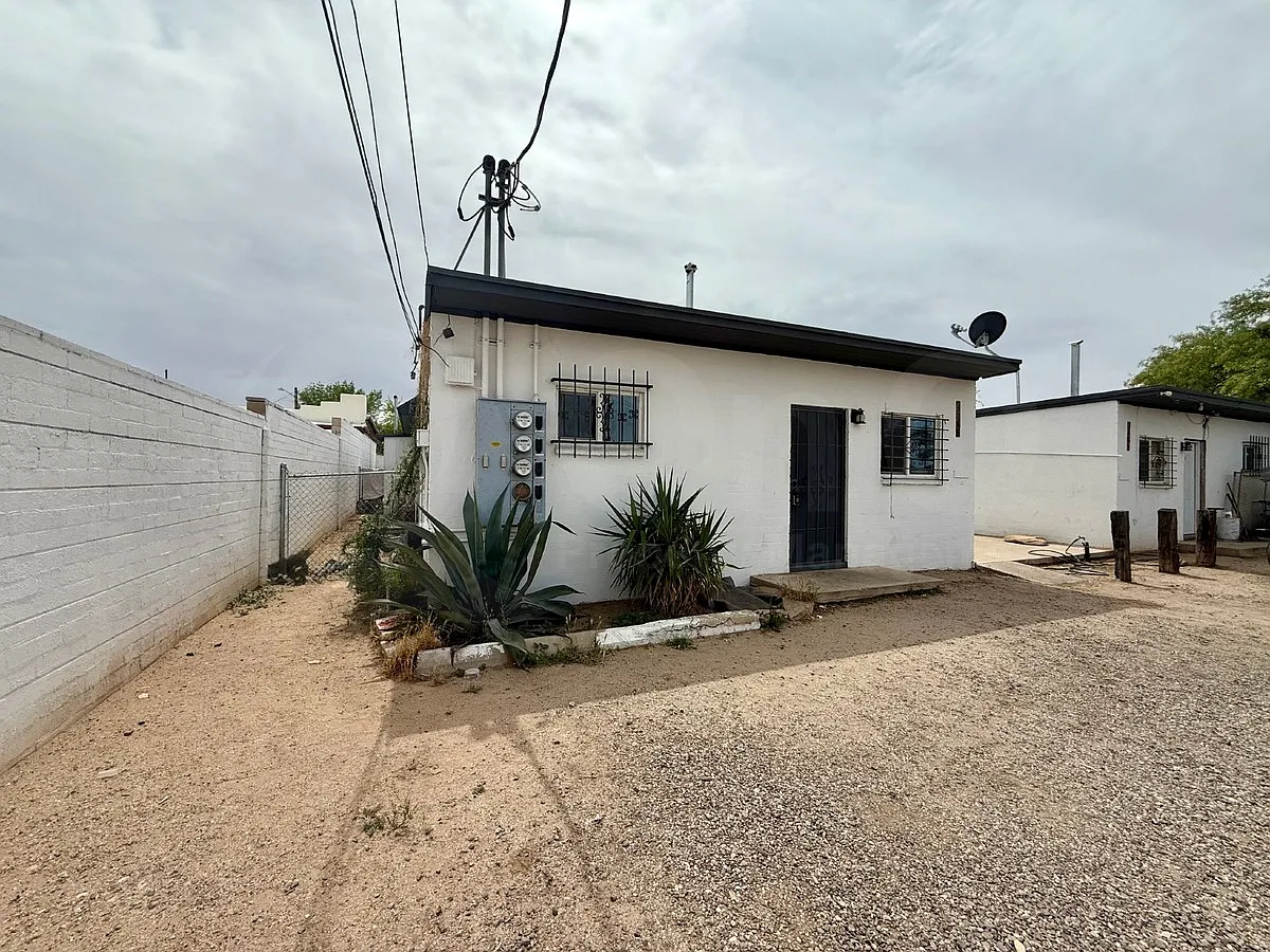1 bed, 1.0 bath, 425 sqft, $600 — Photo 2